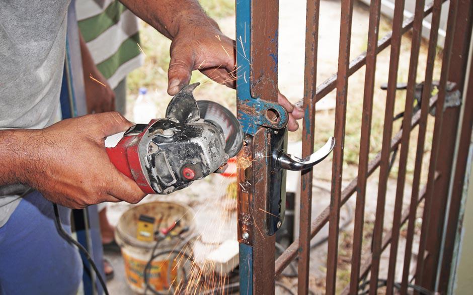changer une serrure de porte Le Mesnil-le-Roi